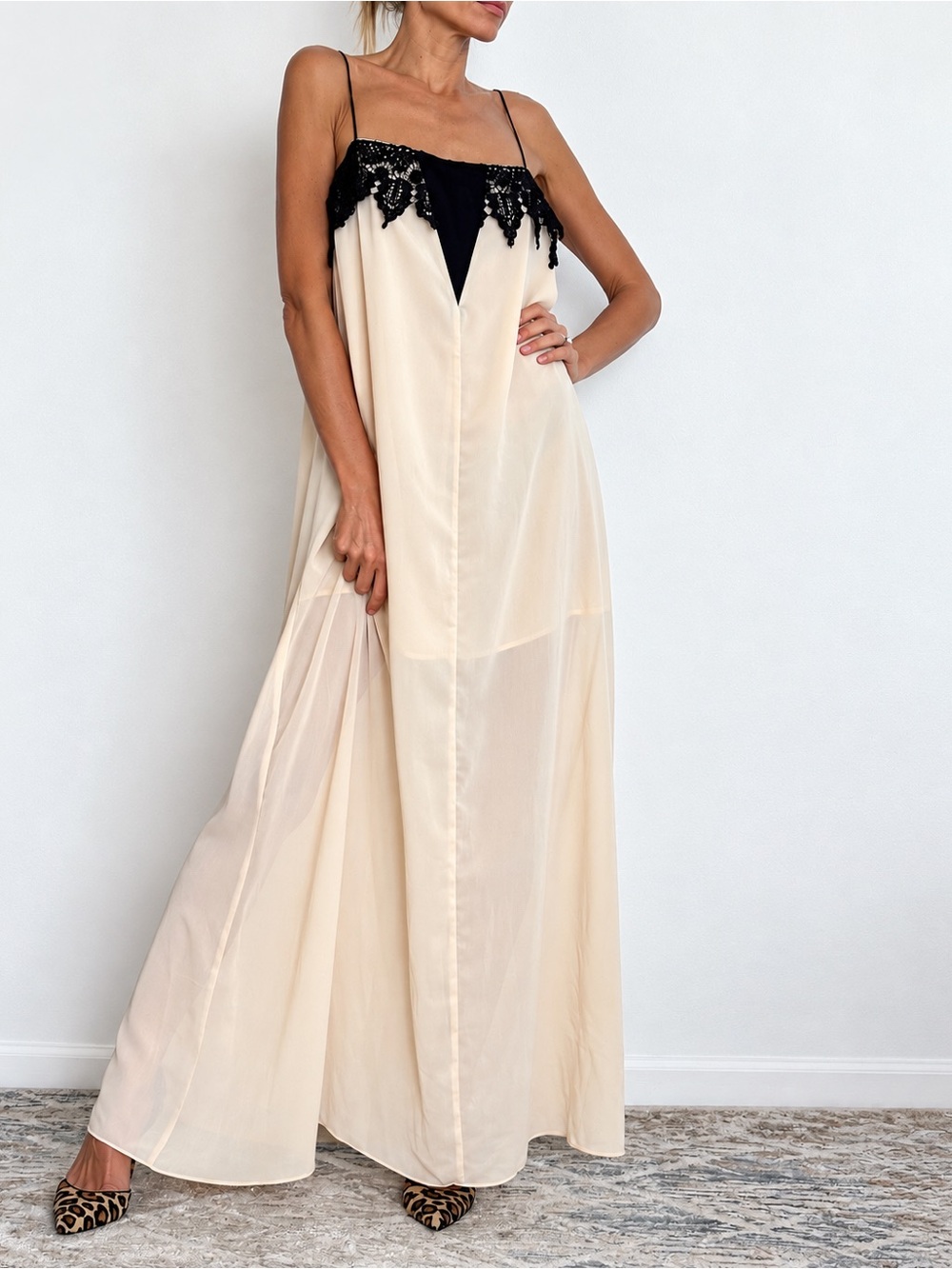 Elegant Cream Maxi Dress With Lace